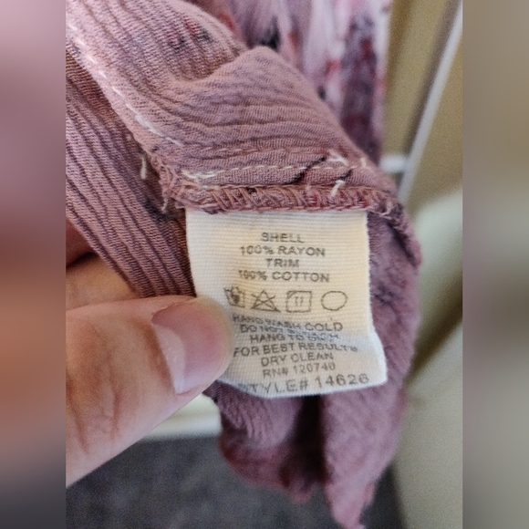 Mystree Ombre Floral Top Size Small - Picture 6 of 6